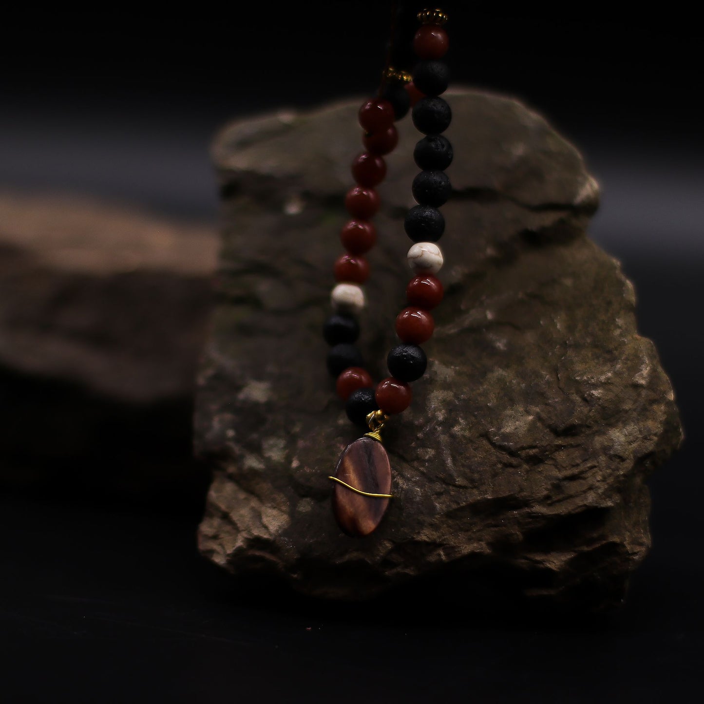 Collier Essence du Volcan • Pierre de Lave de Bali & Protection