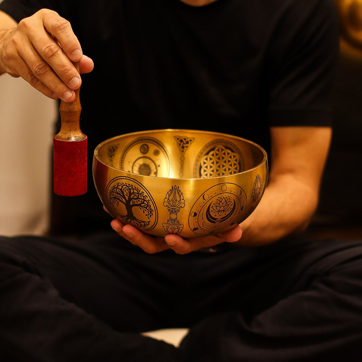 Coffret 4 Bols Chantants en Laiton Gravés Bouddha • 3,85kg