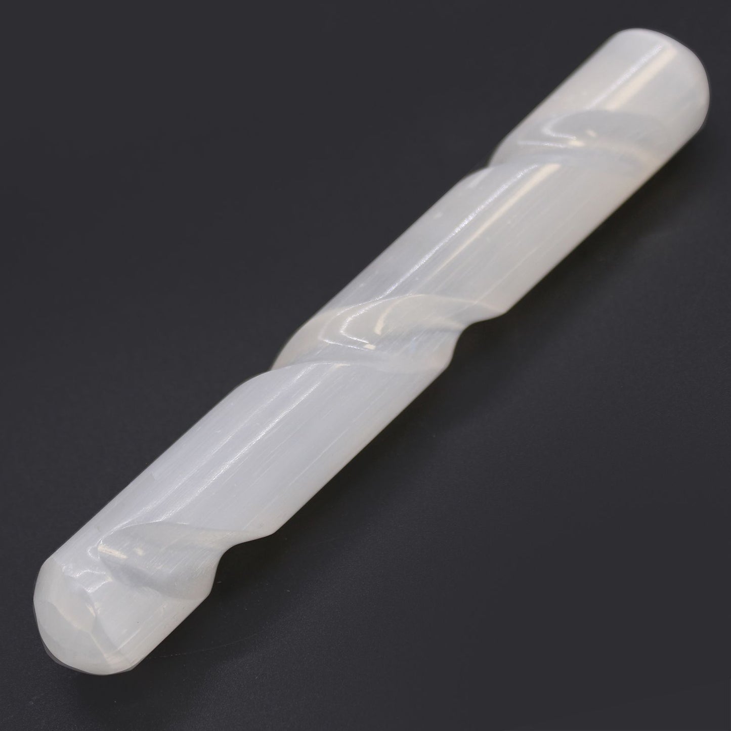 Baguette Spirale en Sélénite • 16 cm