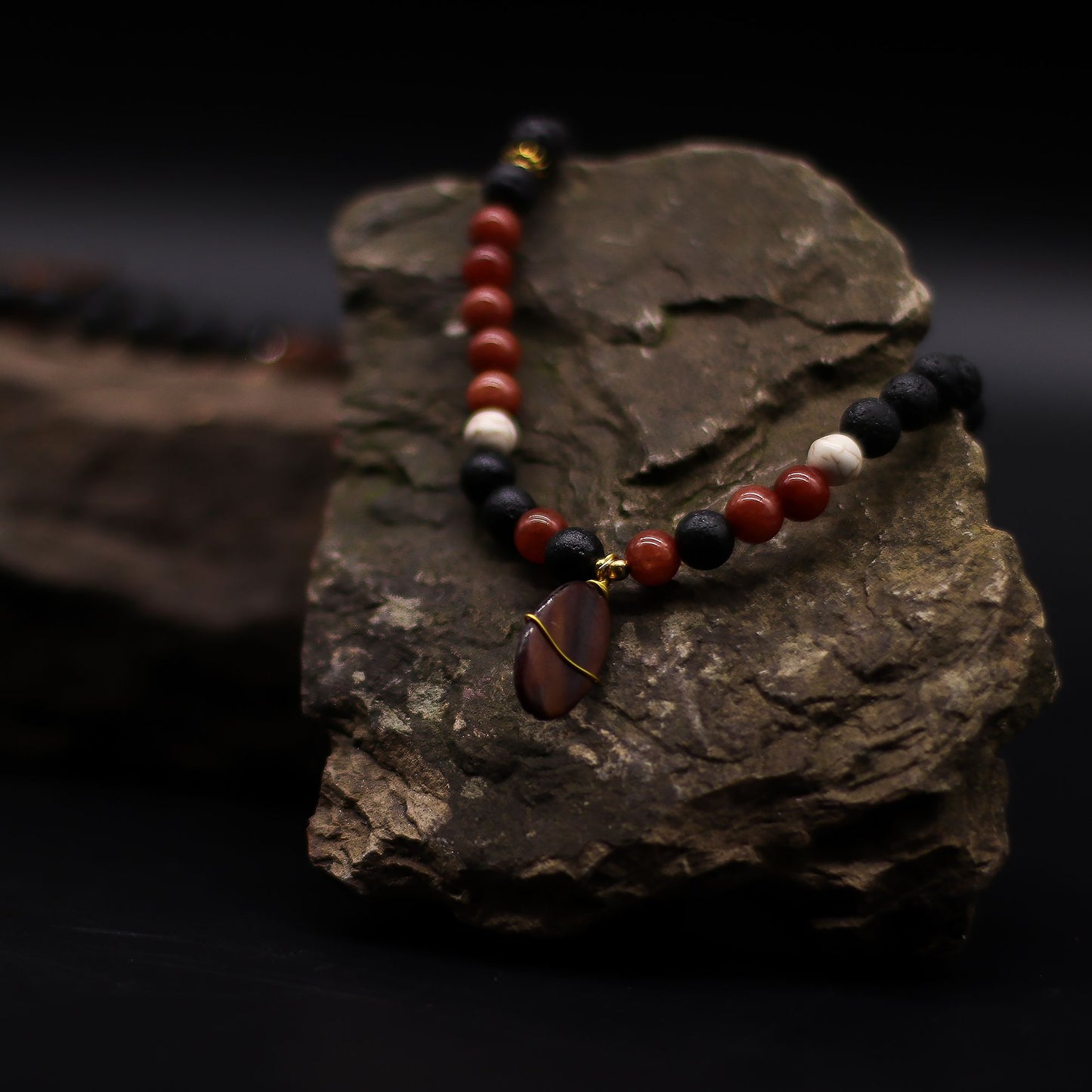 Collier Essence du Volcan • Pierre de Lave de Bali & Protection